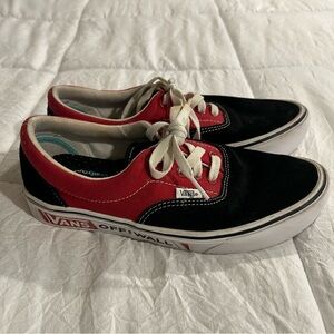 Vans Unisex Sneakers Off the Wall